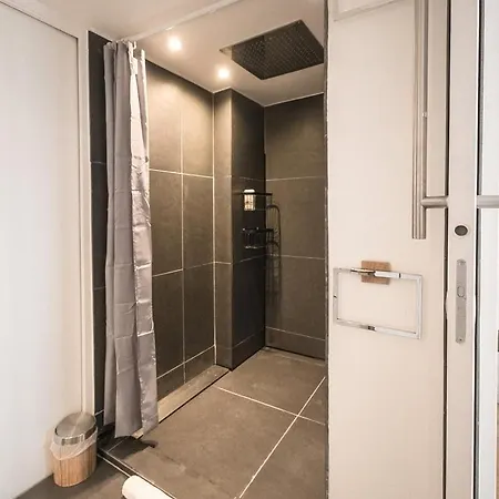 Saint-germain-des-pres Story Paris