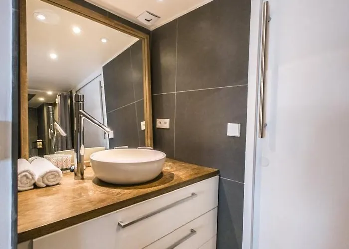 Saint-germain-des-pres Story *